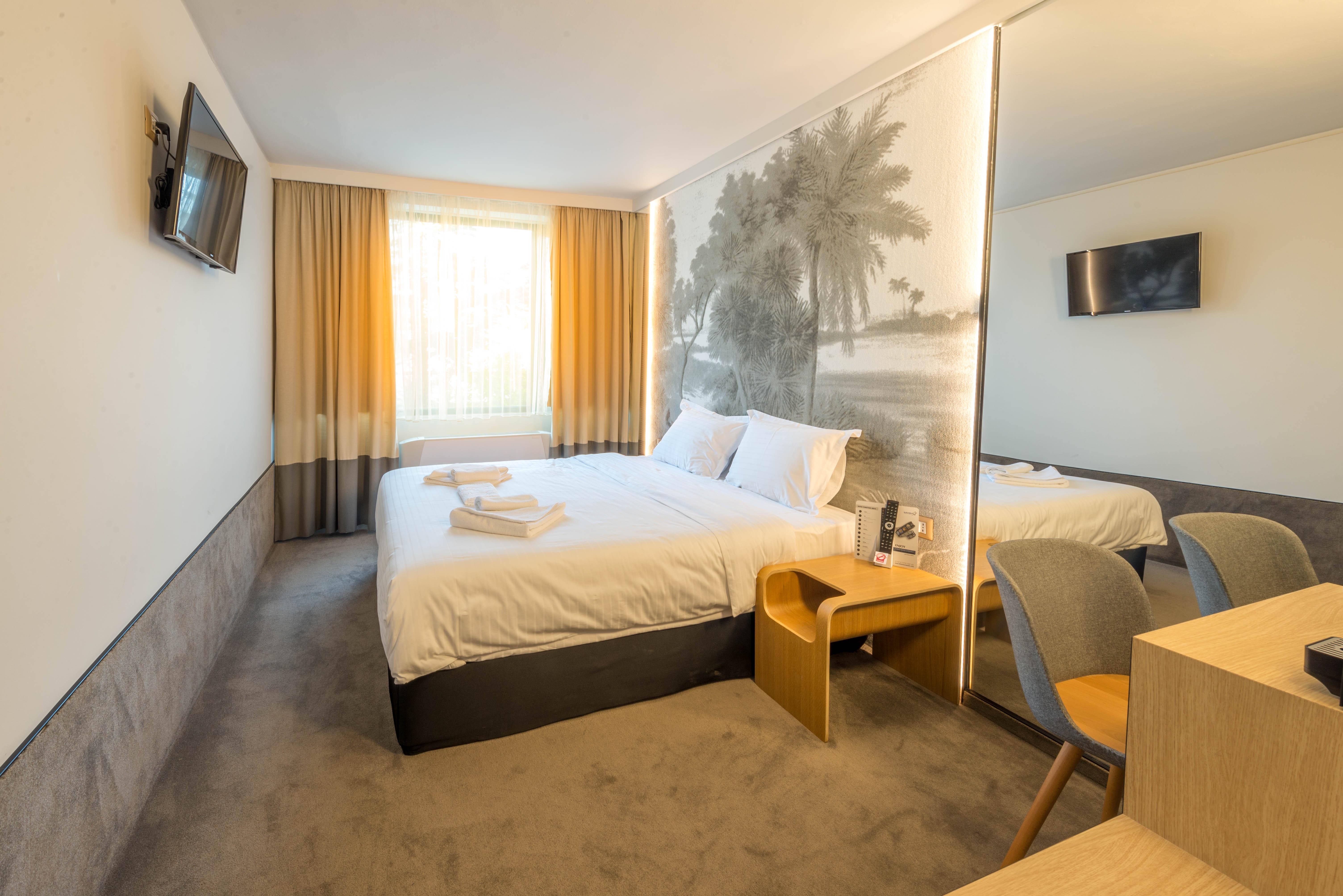 Park Hotel Raya Garden - Free Parking 大特尔诺沃 外观 照片