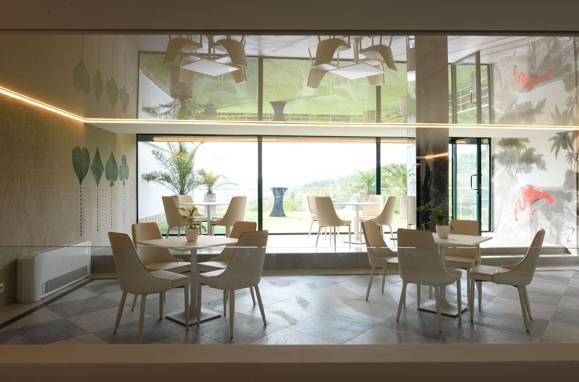 Park Hotel Raya Garden - Free Parking 大特尔诺沃 外观 照片