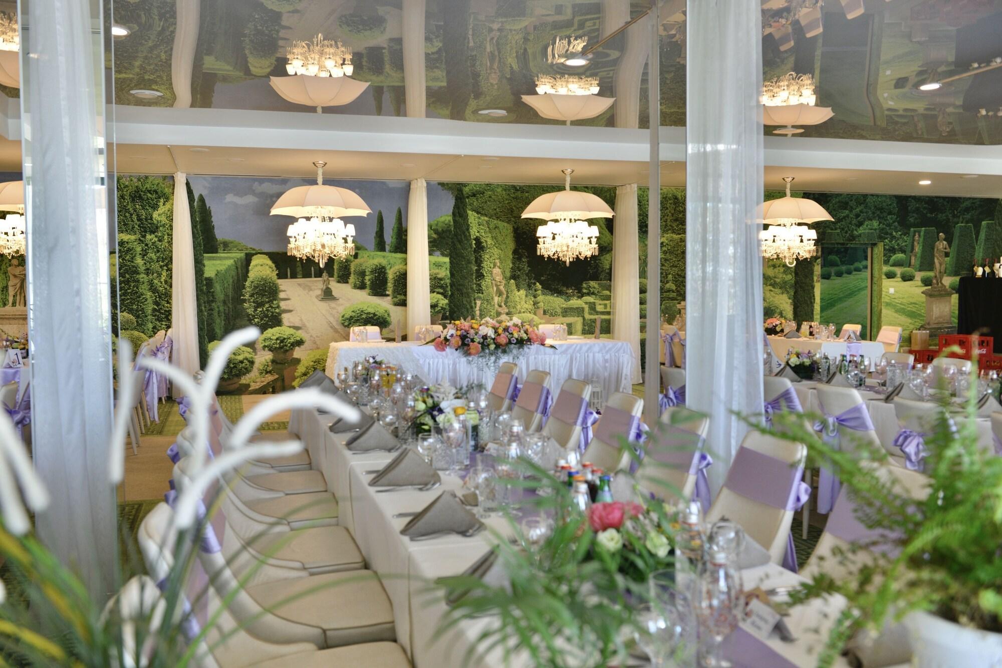 Park Hotel Raya Garden - Free Parking 大特尔诺沃 外观 照片